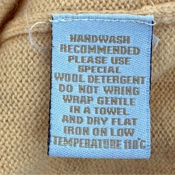 OC Oleg Cassini Ruffled Cashmere Cardigan in Peach Size Medium - Picture 8 of 8